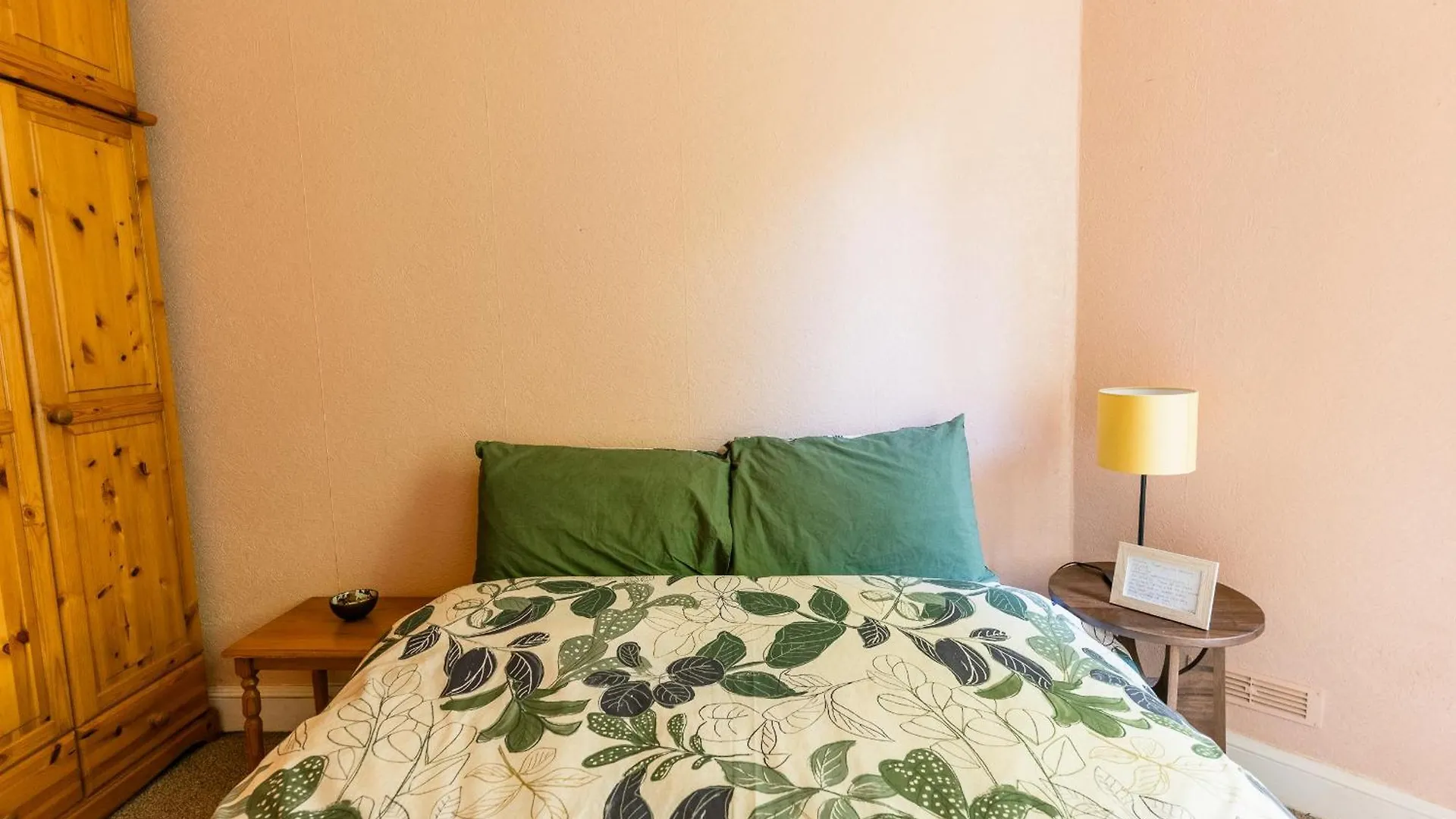 בית אירוח אדינבורו The Peach Room